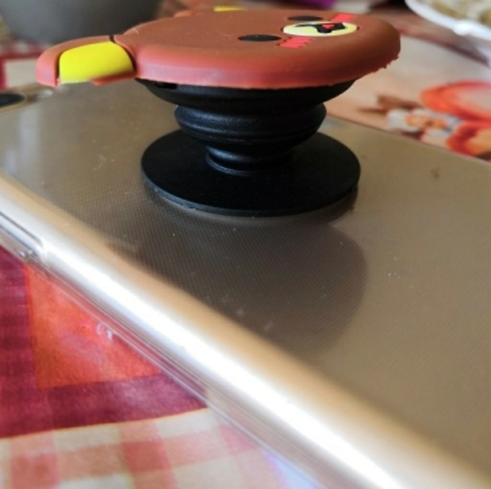 🐻Cute bear expanding phone grip and stand - Picture 8 of 8